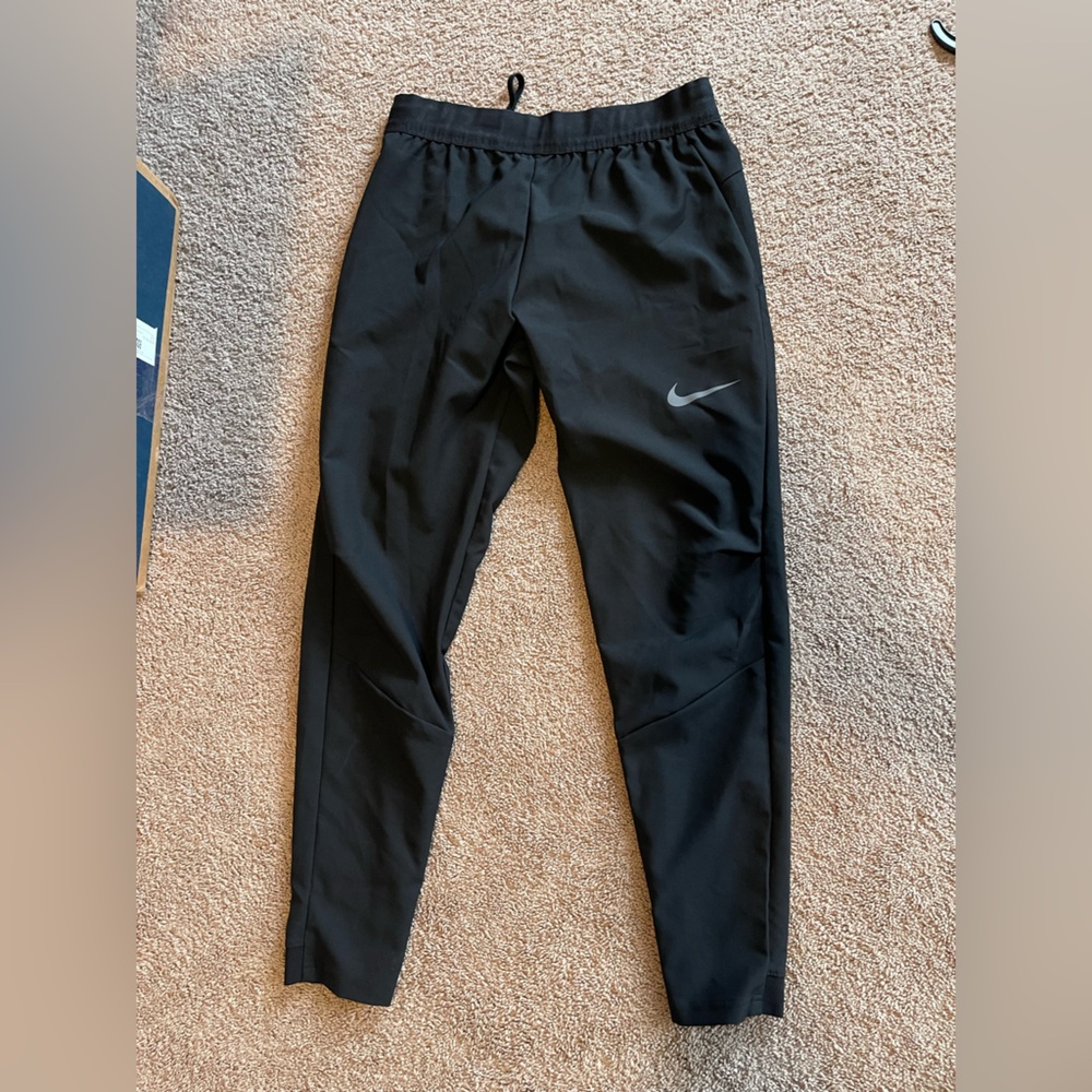 Nike men’s dri fit joggers, size small